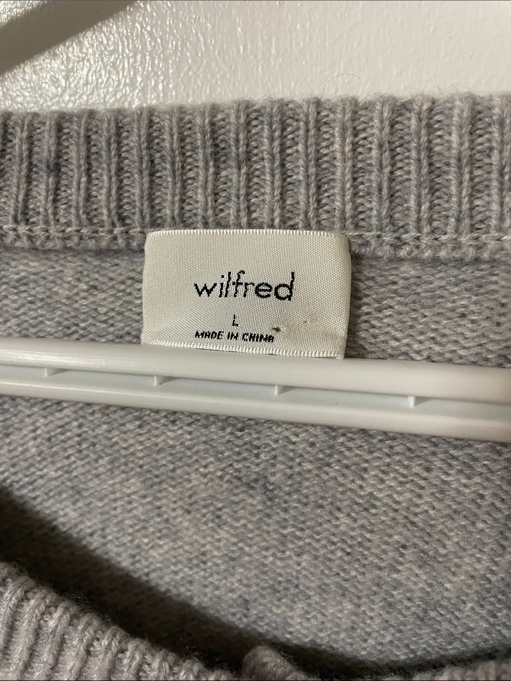 Wilfred Cashmere Blend Grey Cardigan Size Large - Picture 2 of 5